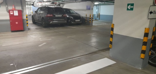 Разметка подземной парковки в Москве на ул.Летная